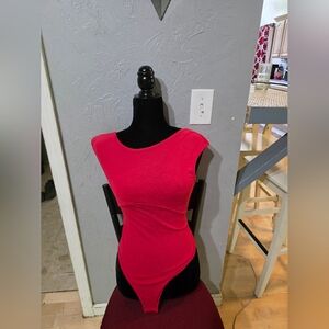 Red Sleeveless Top